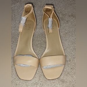 Naturalizer Zenia Soft Nude Leather Pump 10W. New With Box